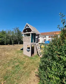 Farmhouse Private “HEATED” FOC Swimming Pool Pizza Oven With Uninterrupted Views - Image 3