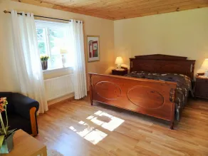 Feriehus i en solrig beliggenhed ved Somme, privat badebro og båd, godt fiskeri mulighed - Image 4