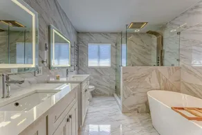 Luxury Home with Heated Pool close to beaches - Image 3