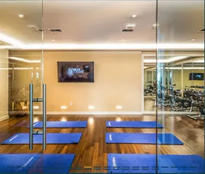 Global Luxury Suites at Newport - Image 2