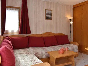 Cozy 2-Room Apartment for 4 with South-Facing Balcony, Parking, and Pool in Central Méribel - Image 3
