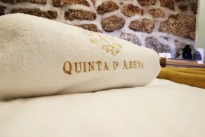 Quarto do Lagar Quinta d'Areda Wine&Pool Experience - Image 2