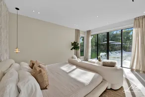 9BR Opulent Villa Emerald - Image 3
