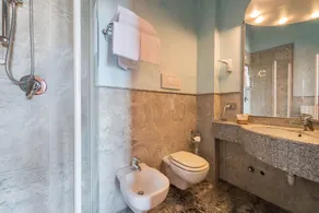Hotel Apartment 'Gardasol Romantic 2 Vista Lago' with Lake View, Pool & Wi-Fi - Image 2