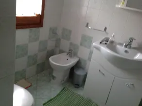 Enebolig med have på landet - Image 4