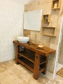 Maison de Charme Avec Jacuzzi - Image 3
