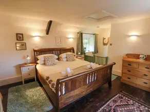 OLD CROSS COTTAGE, pet friendly in Whitchurch Canonicorum - Image 5