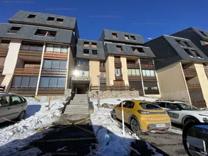 1BR for 4 with parking and ski locker 300m from shops - Image 2