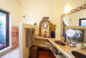Beachside Casita, new and secure in lovely, quiet north side neighborhood. - Image 4
