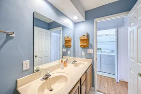 S'thern Rock - Lakefront home with views, dock, screened porch, canoe - Image 3
