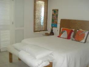 Luxurious house with private beach, swimming pool, and panoramic views of Angra Bay. - Image 4