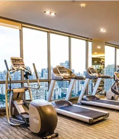 Luxury condo, Rooftop Pool, EMQUARTIER  bts, Free Airport pick up - Image 2