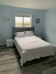 Stunning marina & Lake Michigan views, walking distance to downtown! - Image 4