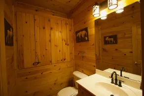 Leatherwood Cabin: Fall Colors, Hot Tub, Wooded Views & Hiking Access - Sleeps 8 - Image 2
