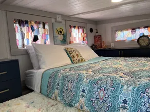 “SERENDIPITY” a boho inspired tiny home on wheels in country setting - Image 5