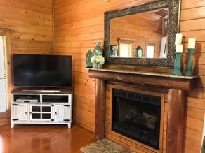 Experience Louisiana, Cabin on Bayou Petite Anse - Image 2
