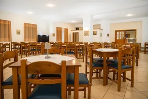 Royal Club Hotel - Image 3