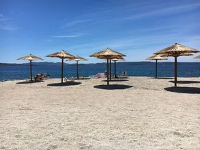 Stilvolles Ferienhaus mit Pool, Whirlpool, direkt beim Strand. Parkplatz, WLAN - Image 3