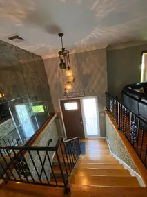 Newly renovated 5 bedroom house! - Image 2