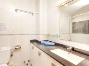 Apartment L'olivar II in Llançà - 4 Persons, 2 Bedrooms - Image 2