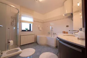Holiday apartment mit Pool und Klimaanlage - Image 2