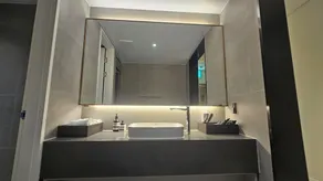 The Gleam Hotel - Image 3