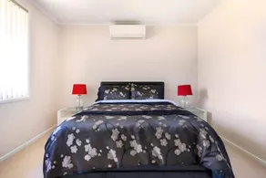 Nepean Hospital 3BR pet-friendly home + parking - Image 4