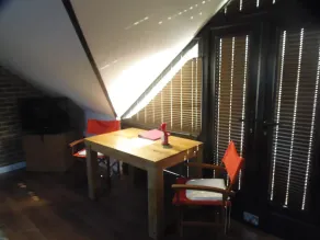 Detached 1st Floor Studio Flat - Image 5