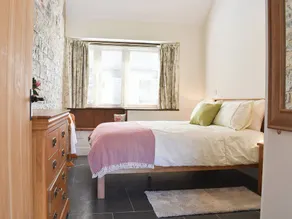 2 bedroom accommodation in Lovington, near Somerton - Image 5