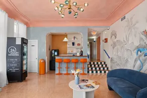 Blue Flamingo Suites - Image 4