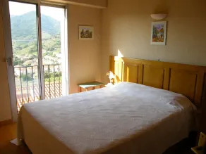 Air-conditioned villa, exceptional location in a private residence with pool - Image 5