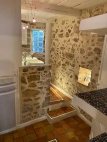 House with large terrace in the heart of the old town of Hyères - Image 3
