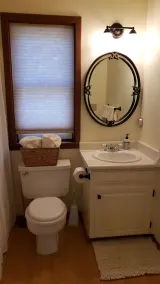 Quiet and peaceful cottage close to downtown - Image 3