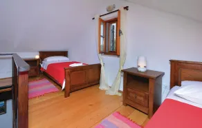 Lovely Home In Stari Grad - Image 5