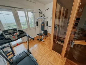 House Mili - Image 5