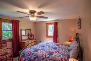NY LISTE! Vintage Farmhouse på New River & Stocked Fishing Creek - Image 3