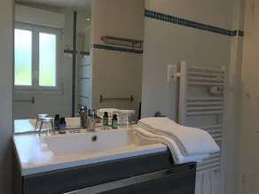DEVANT LA MER ET LA PLAGE DE ROYAN PONTAILLAC , 4 Chambres 2 à 8 Personnes - Image 3