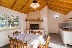 Maison avec jardin, piscine privée et barbecue - Image 5
