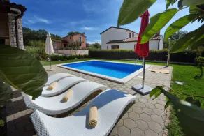 House 598/1443 (Istria - Sveti Lovreč), 18000m from the beach - Image 3