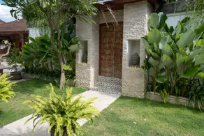 Modern 3-BDR Private Villa in Kuta - Image 5