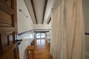 Home in Oreña · 8 bedrooms · 11 beds · 8 baths - Image 3