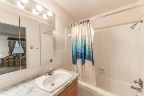 Ranch Style House 1/2 Block from Fulton Park & Fishing Pier on Aransas Bay. - Image 3
