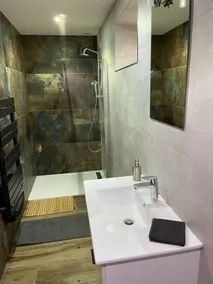 Romantic suite with whirlpool bath - Image 4