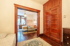 Quaint & charming century-old brownstone near NYC - Image 5