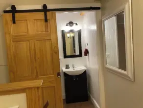 🍷Wine & WiFi✔️at Riverwalk! Full Kitchen - Parking! - Image 3