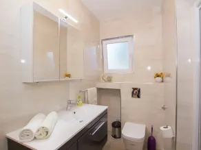 Modern Apartment in Slatine with Terrace - Image 3