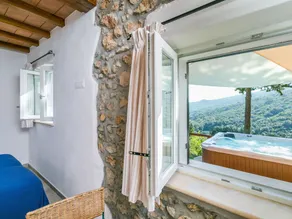 Beautiful private villa for 6 people with A/C, WIFI, hot tub, TV, patio and pets allowed - Image 2