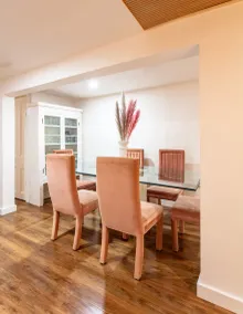 Modern garden unit in classic brownstone - Image 4