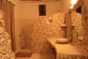 Stunning 3-Bed Villa in Watamu - Image 2