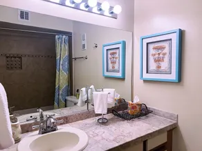 Cheerful Calming Condo near Clear Lake, NASA, Kemah, League City, and Pasadena. - Image 5